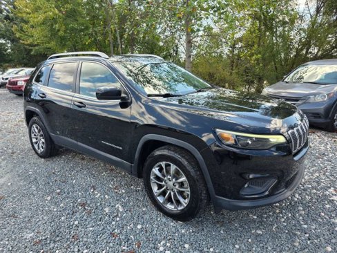 Used 2019 Jeep Cherokee Latitude Plus image 3