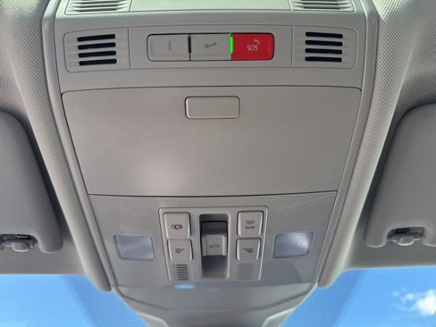 Certified 2025 Volkswagen Jetta SE image 27
