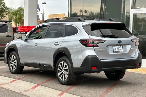 Used 2024 Subaru Outback Premium image 8