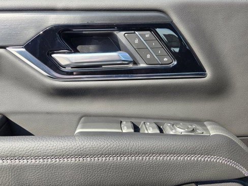 New 2026 GMC Yukon Denali w/ Sun & Power Step Package image 16