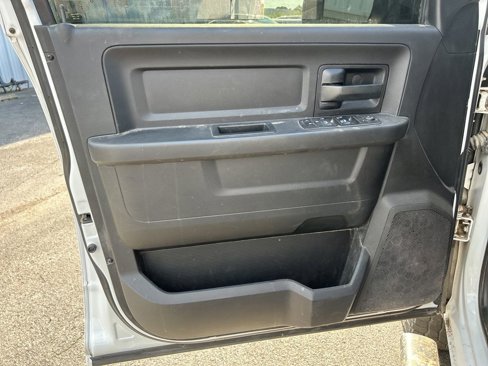 Used 2018 RAM 2500 Tradesman w/ Chrome Appearance Group image 13