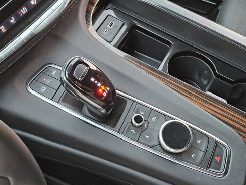 Certified 2024 Cadillac Escalade Premium Luxury image 24