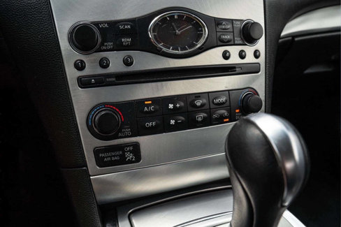 Used 2015 INFINITI Q60 Convertible w/ Premium Package image 16