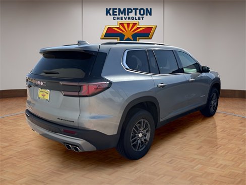 Used 2025 GMC Acadia Elevation image 6