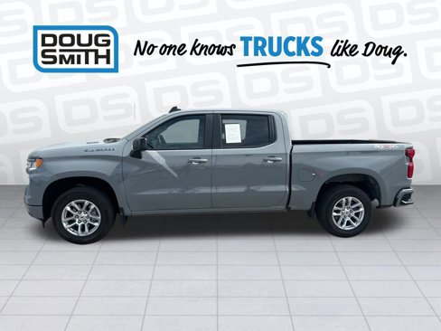 Used 2025 Chevrolet Silverado 1500 RST image 2