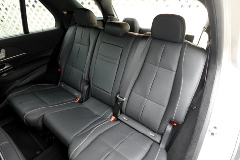 Used 2021 Mercedes-Benz GLE 450 4MATIC w/ 3rd Row Seat Package image 16