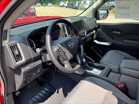 Certified 2025 Nissan Frontier SV image 8