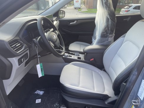 New 2026 Ford Escape SE image 10