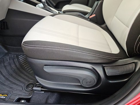 Used 2024 Hyundai Venue SEL image 25