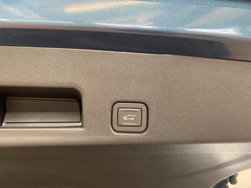 New 2026 Chevrolet Traverse Z71 w/ Enhanced Driving Package image 8
