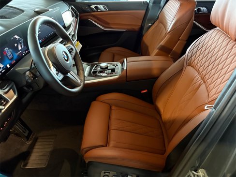 New 2026 BMW X7 M60i image 11