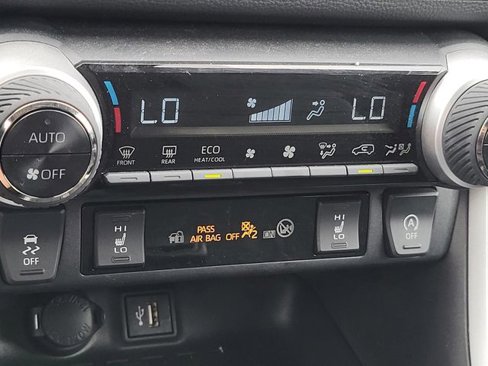 Used 2023 Toyota RAV4 XLE image 38