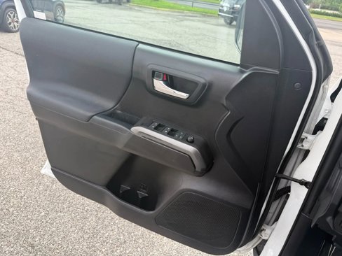 Used 2019 Toyota Tacoma TRD Sport image 23