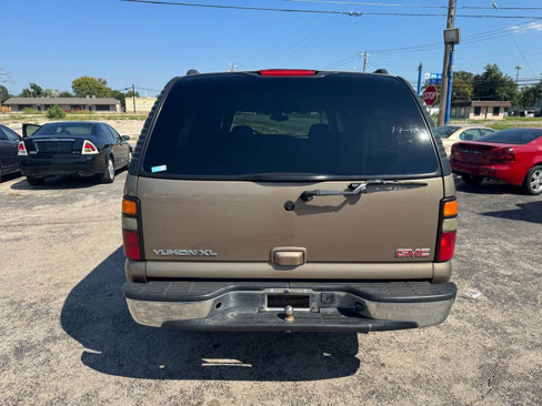 Used 2004 GMC Yukon XL SLE image 6