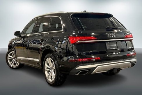 Certified 2025 Audi Q7 3.0T Premium w/ Convenience Package image 11
