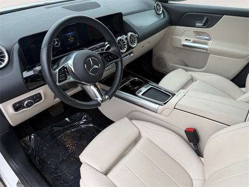 Used 2025 Mercedes-Benz GLA 250 image 15