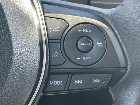 Used 2024 Toyota RAV4 XLE Premium image 17