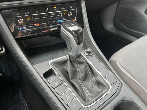 Used 2025 Volkswagen Jetta Sport image 35
