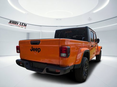 New 2025 Jeep Gladiator Sport image 2
