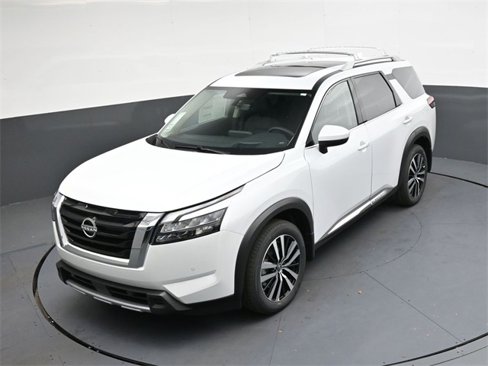 New 2025 Nissan Pathfinder Platinum image 28