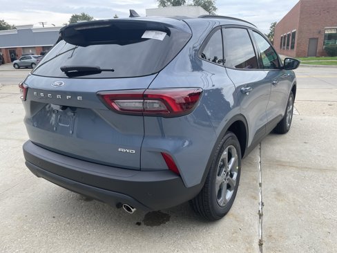 New 2026 Ford Escape ST-Line image 4