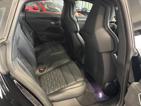 Used 2023 Audi e-tron GT Premium Plus image 17