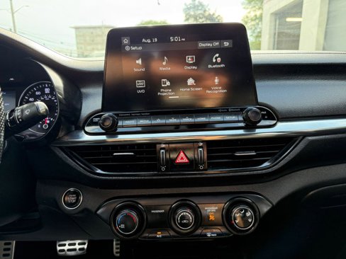 Used 2020 Kia Forte GT-Line w/ GT-Line Premium Package image 21