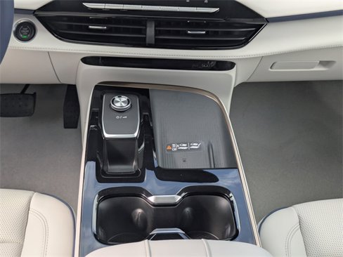 Used 2026 Buick Enclave Avenir image 21