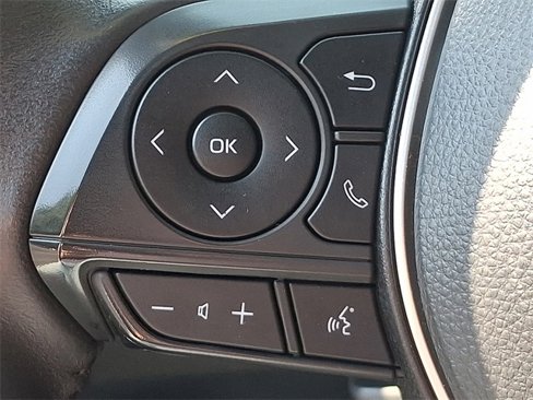 Used 2024 Toyota Corolla Cross XLE image 21