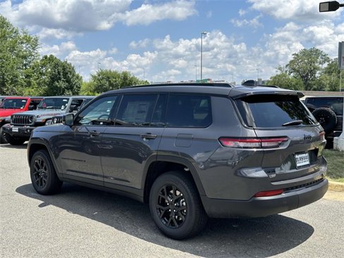 New 2025 Jeep Grand Cherokee L Altitude image 4
