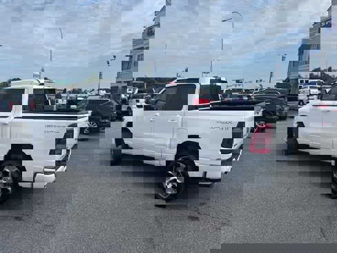 Used 2023 RAM 1500 Laramie image 9