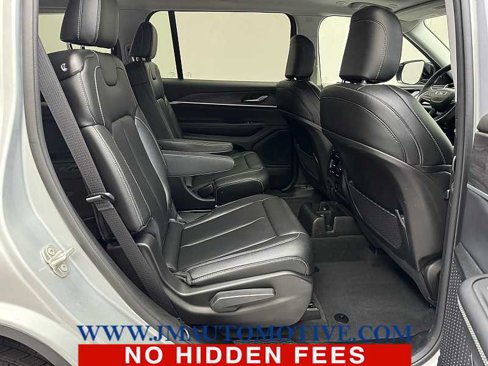 Used 2023 Jeep Grand Cherokee L Limited image 20