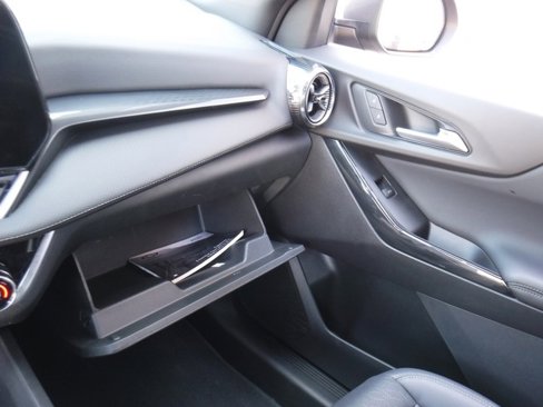 Used 2025 Chevrolet Equinox LT w/ Convenience Package II image 25