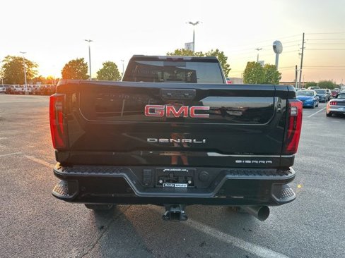 Used 2024 GMC Sierra 2500 Denali w/ Denali Reserve Package image 9