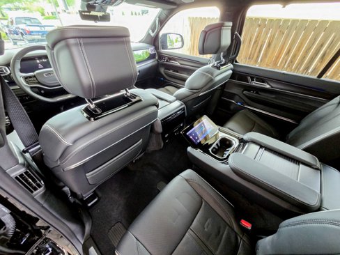 Used 2024 Jeep Grand Wagoneer Series II w/ Quick Order Packagew 28T image 11