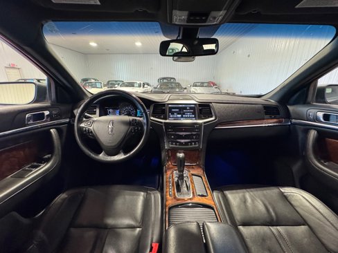 Used 2015 Lincoln MKS AWD w/ Equipment Group 201A image 27
