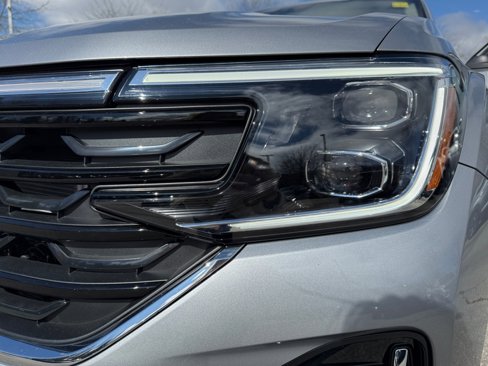 New 2025 Volkswagen Atlas SEL Premium R-Line image 25
