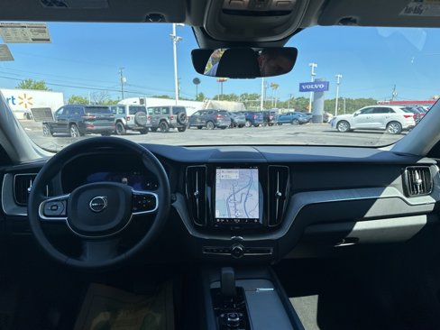 Certified 2025 Volvo XC60 B5 Plus image 27