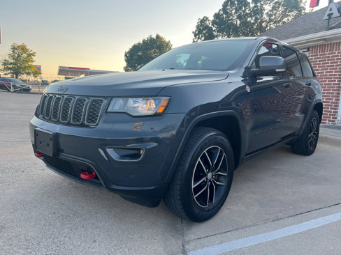 Used 2017 Jeep Grand Cherokee Trailhawk image 3