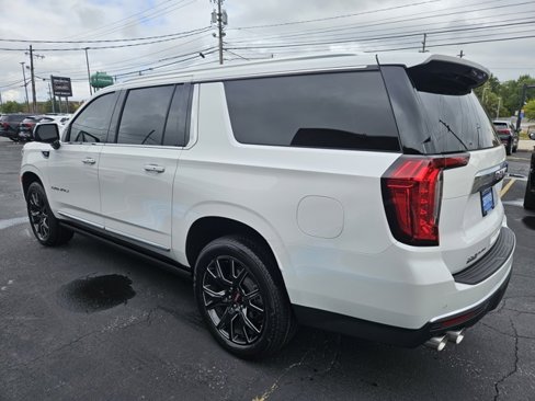 Certified 2023 GMC Yukon XL Denali w/ LPO, Floor Liner Package image 5