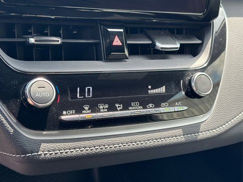Used 2023 Toyota Corolla SE image 28