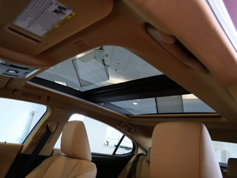 Certified 2025 Lexus ES 350 w/ Premium Package image 23