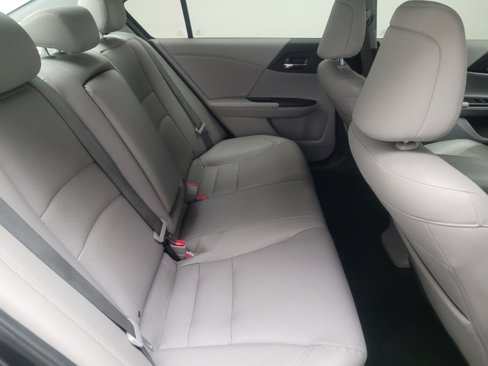 Used 2017 Honda Accord Touring image 19