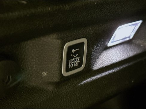 Used 2024 Jeep Grand Cherokee L Laredo image 31