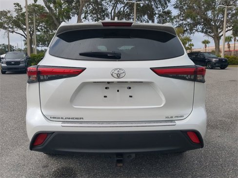 Used 2022 Toyota Highlander XLE image 20