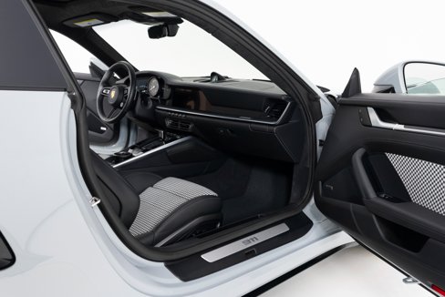 Used 2024 Porsche 911 Turbo S image 31