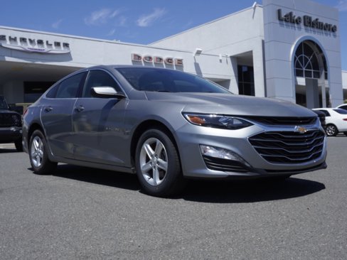 Used 2024 Chevrolet Malibu LT image 2