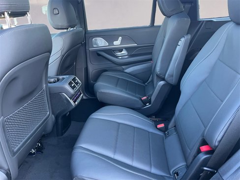New 2025 Mercedes-Benz GLS 450 4MATIC image 8