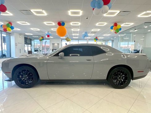 Used 2022 Dodge Challenger GT w/ Plus Package image 5