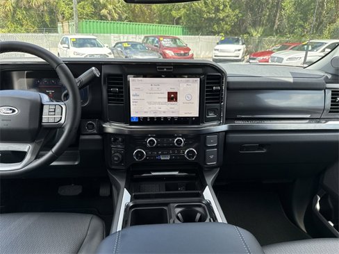 New 2025 Ford F450 Lariat image 17